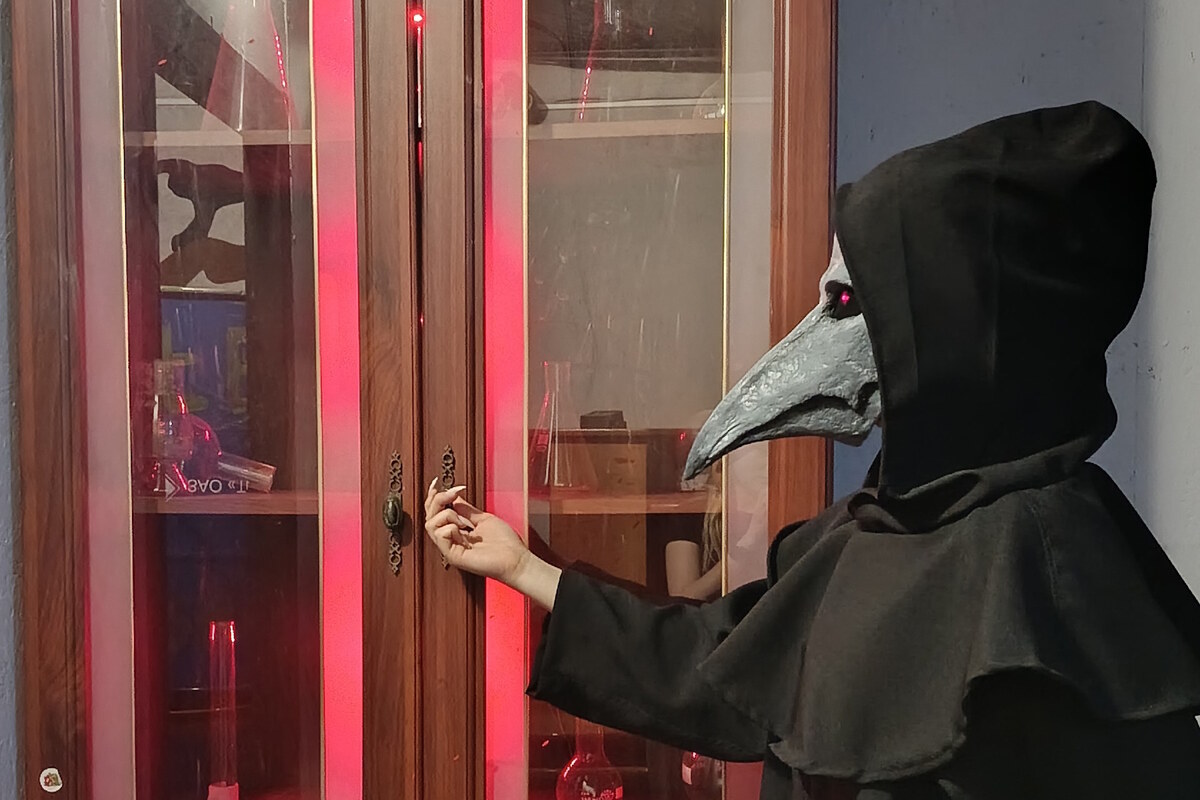 Фотография перформанса SCP-049. Чумной доктор от компании Time Lock (Фото 3)